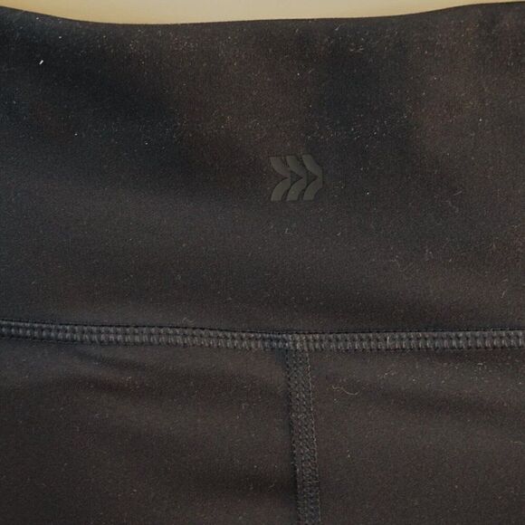 All In Motion Womens Shorts Sz Large Workout Athletic Solid Black Lycra Stretch - Picture 7 of 7